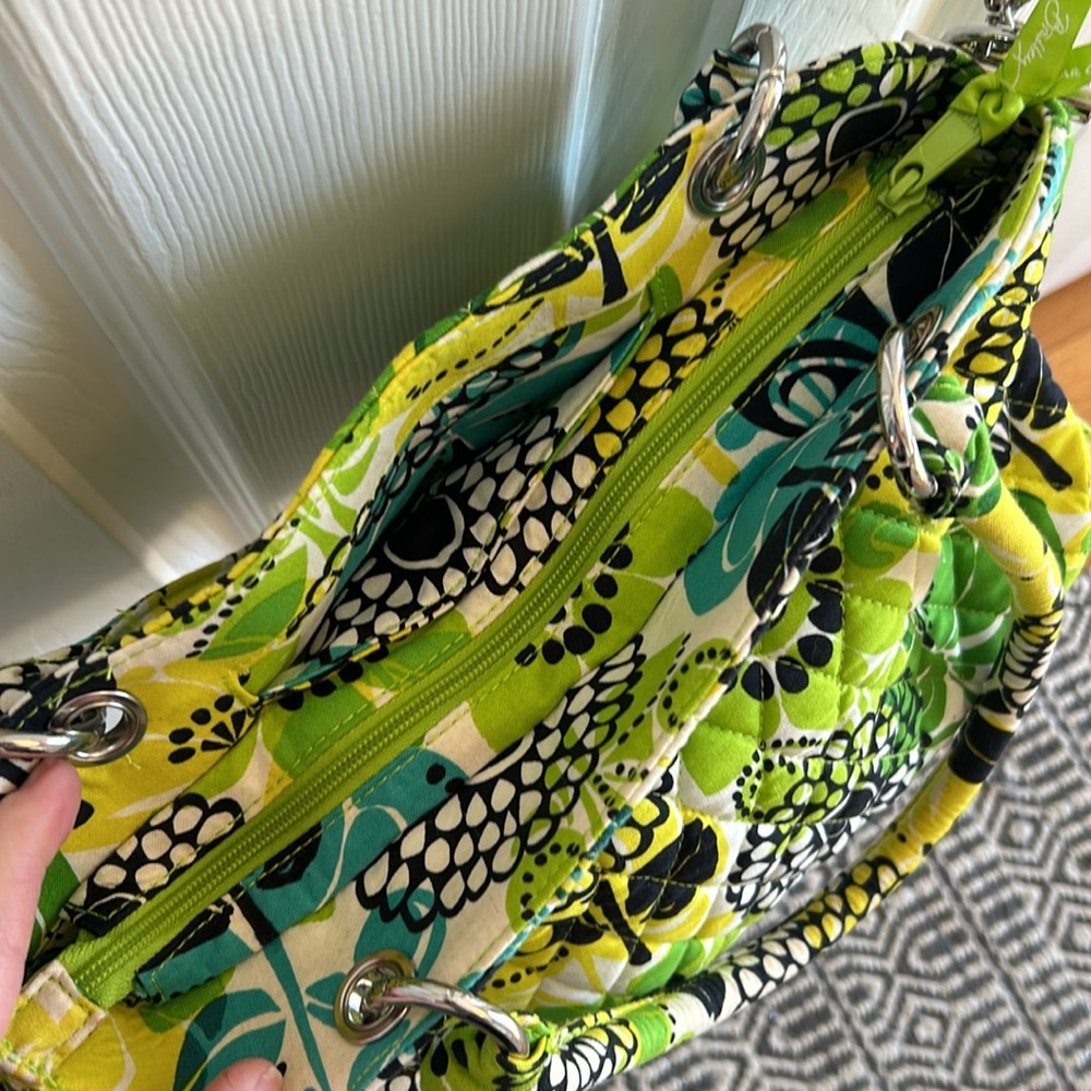 Vera Bradley removable crossbody strap. Also handles. - Picture 5 of 8